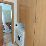 Italia 아파트